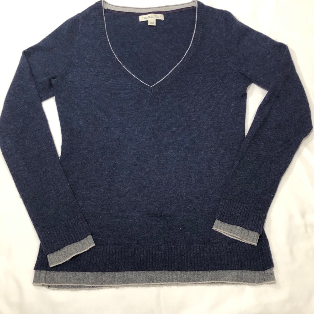 Banana Republic Women’s V-Neck Sweater